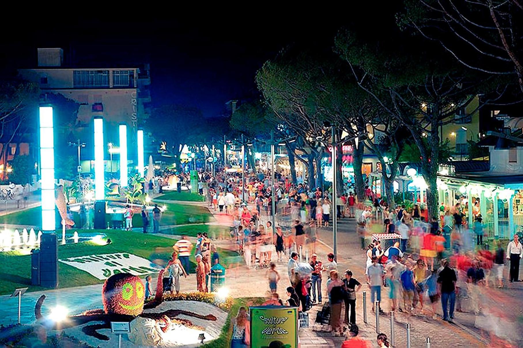 Jesolo Pines Beach House - Host Solution Bagian luar foto